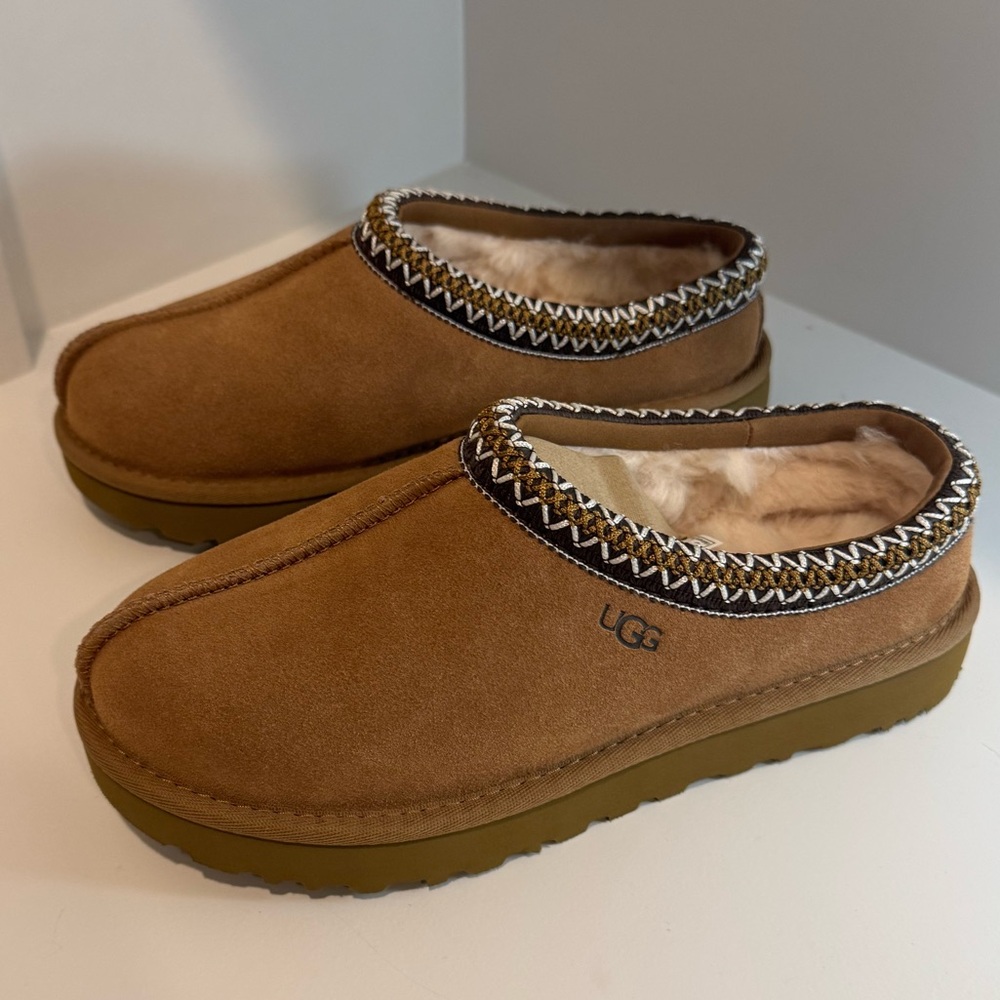 NWT unworn Ugg Tasman slip on shoes slippers chestnut brown Size 7 fur lined - Picture 4 of 12